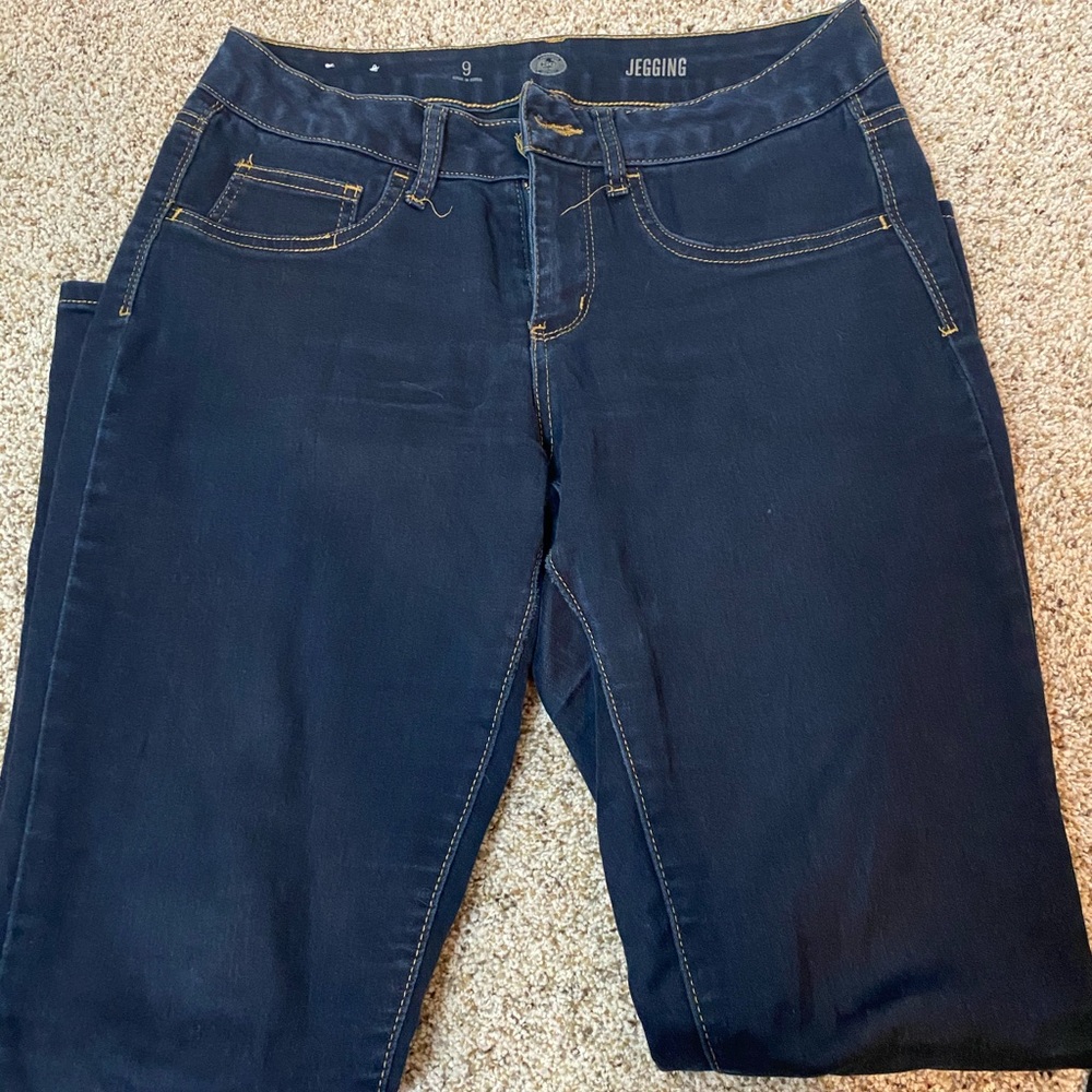 Dark blue high waisted jeans